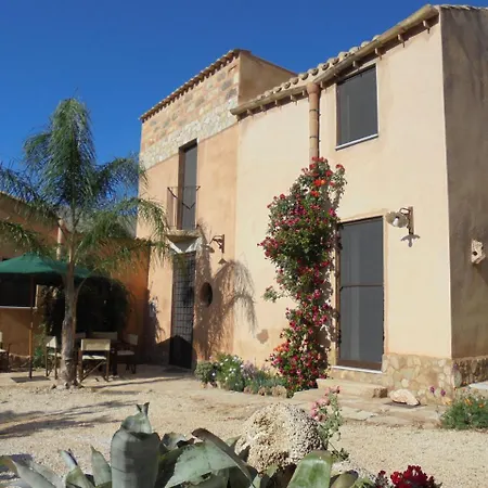 Casa vacanze Baglio Poma *